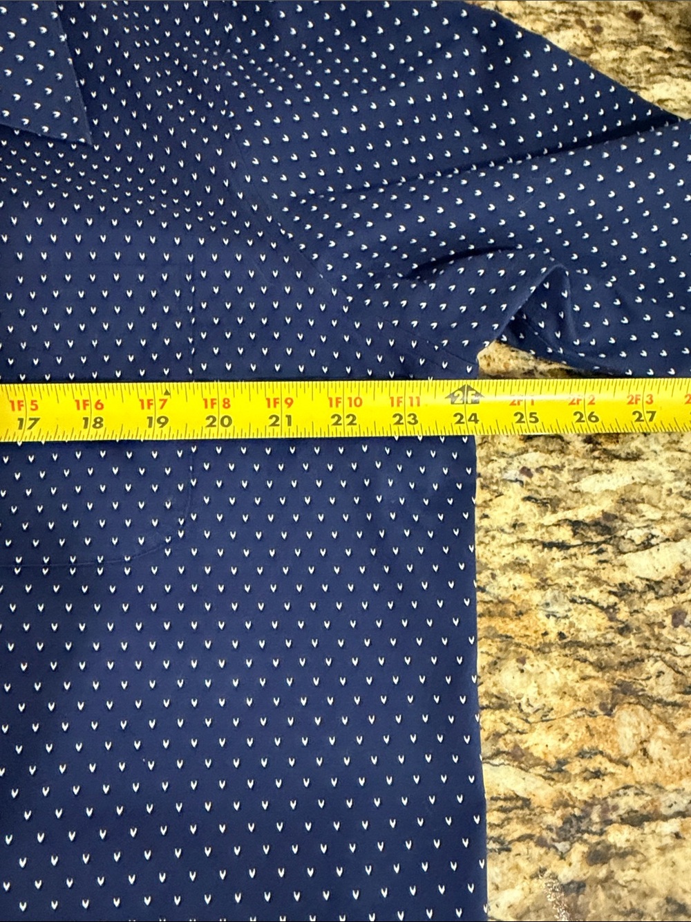 L.L.Bean Women’s XL Petite Navy Wrinkle-Free Cotton Button Down Shirt - Picture 8 of 9